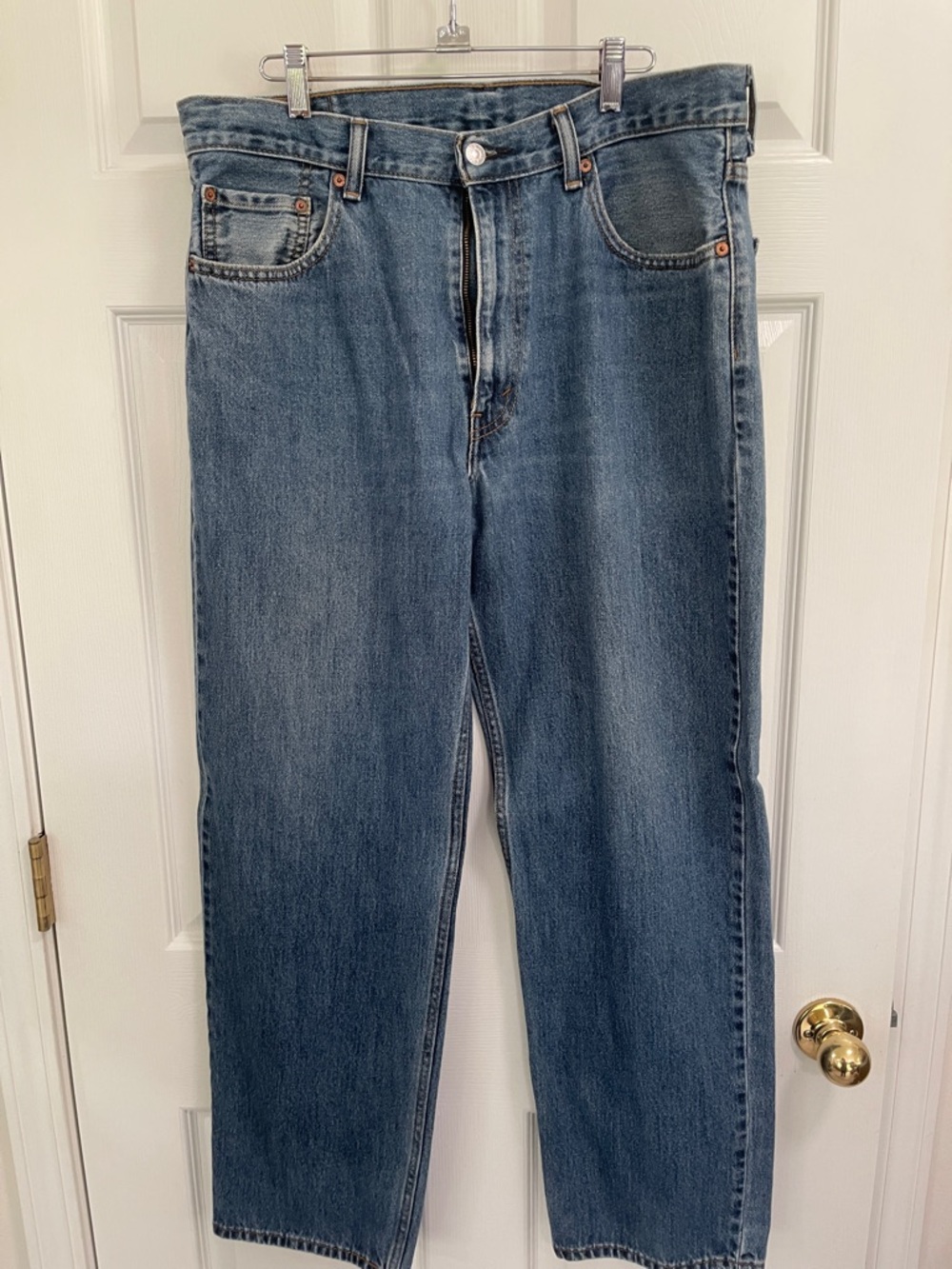 Levi's Men's Straight Jeans in Medium Wash Style 550 SZ 36x32